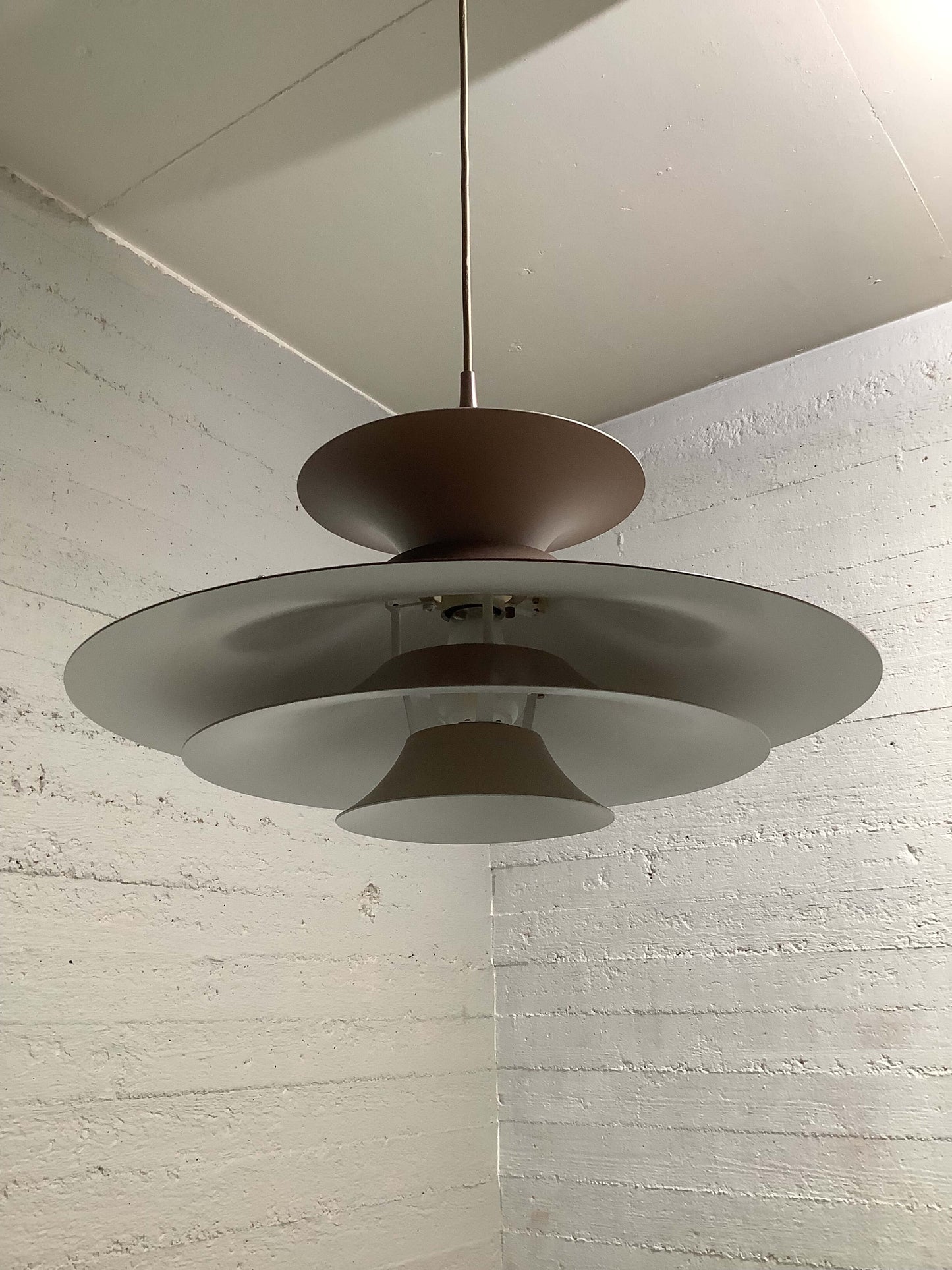 Erik Balslev Fog & Morup "Radius" kattovalaisin