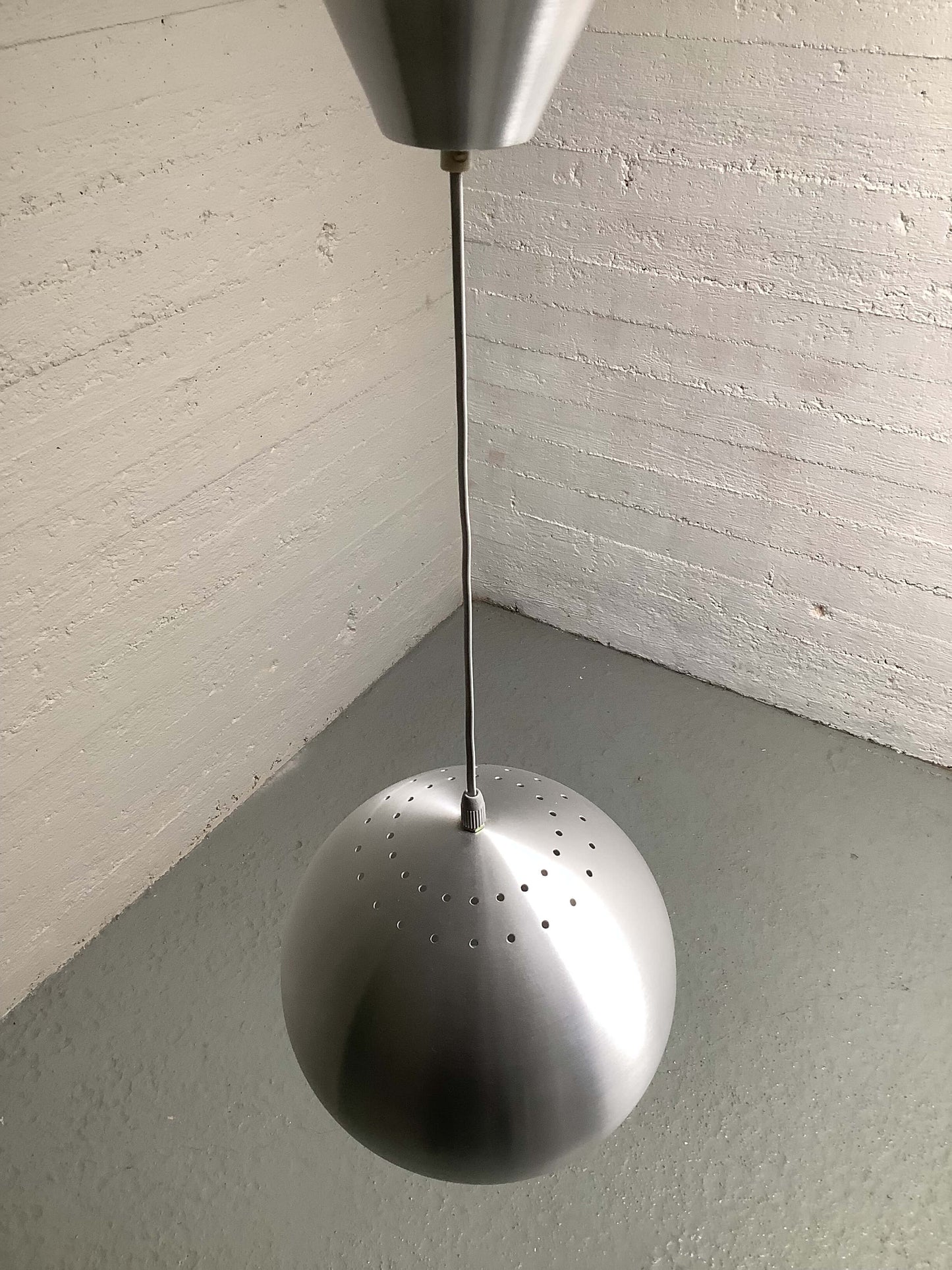 Aneta pallovalaisin, 80-luku