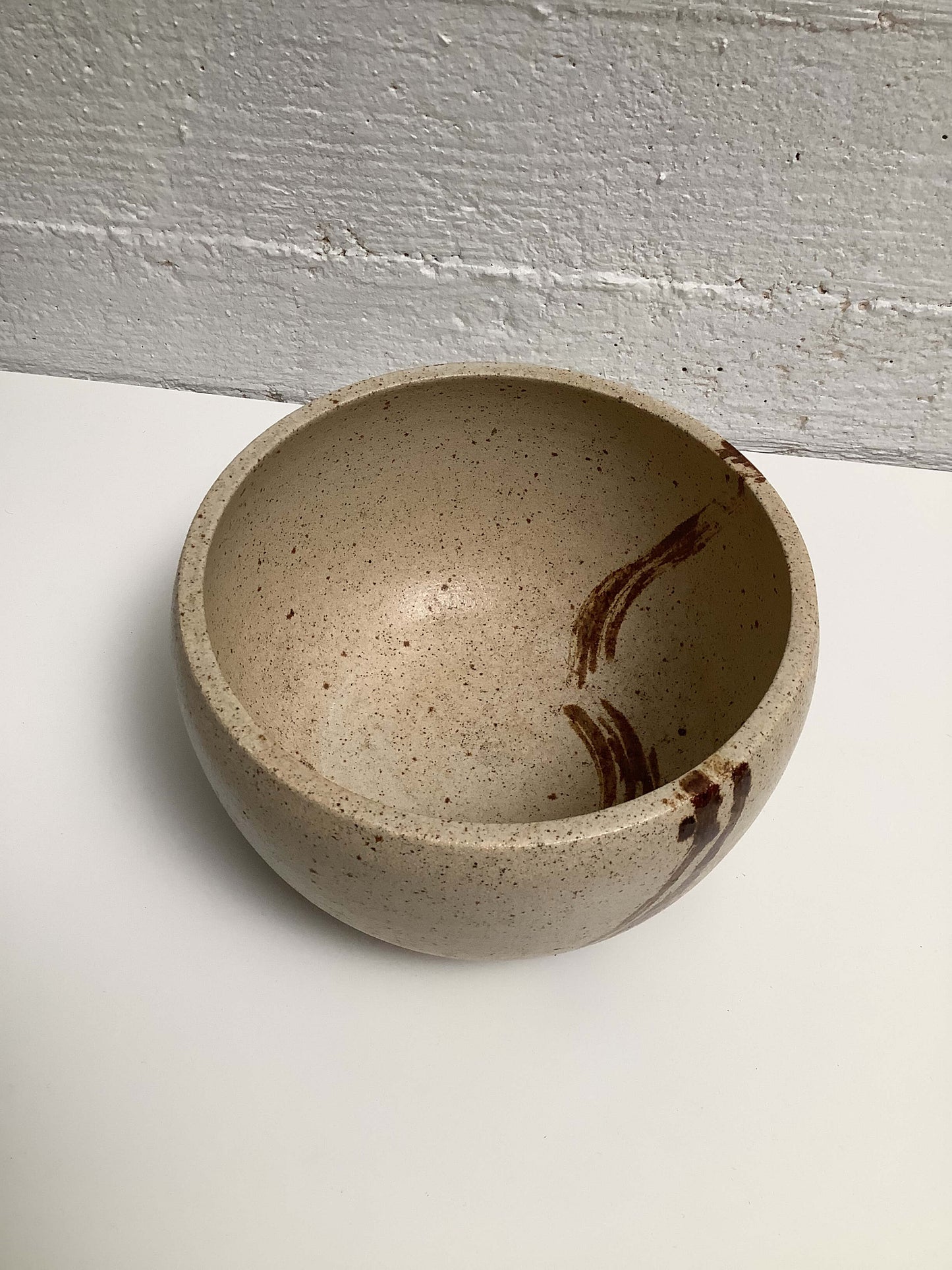 Tanskalainen keraaminen kulho