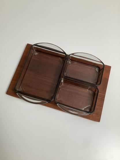 Tiikkinen tarjoiluastia, Kastrup Holmegaard 60-luku