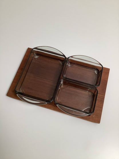 Tiikkinen tarjoiluastia, Kastrup Holmegaard 60-luku