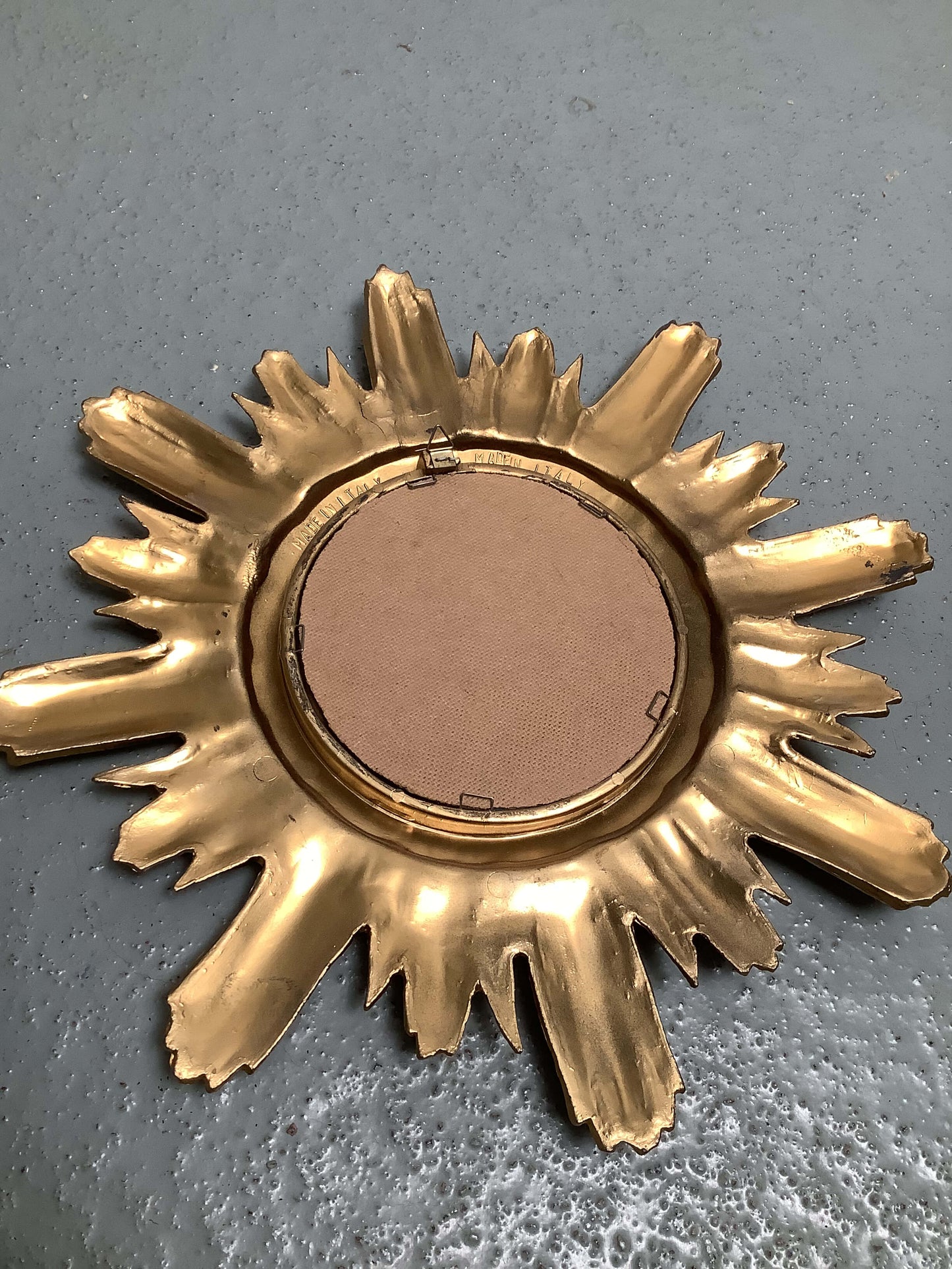 Aurinkopeili Made in Italy