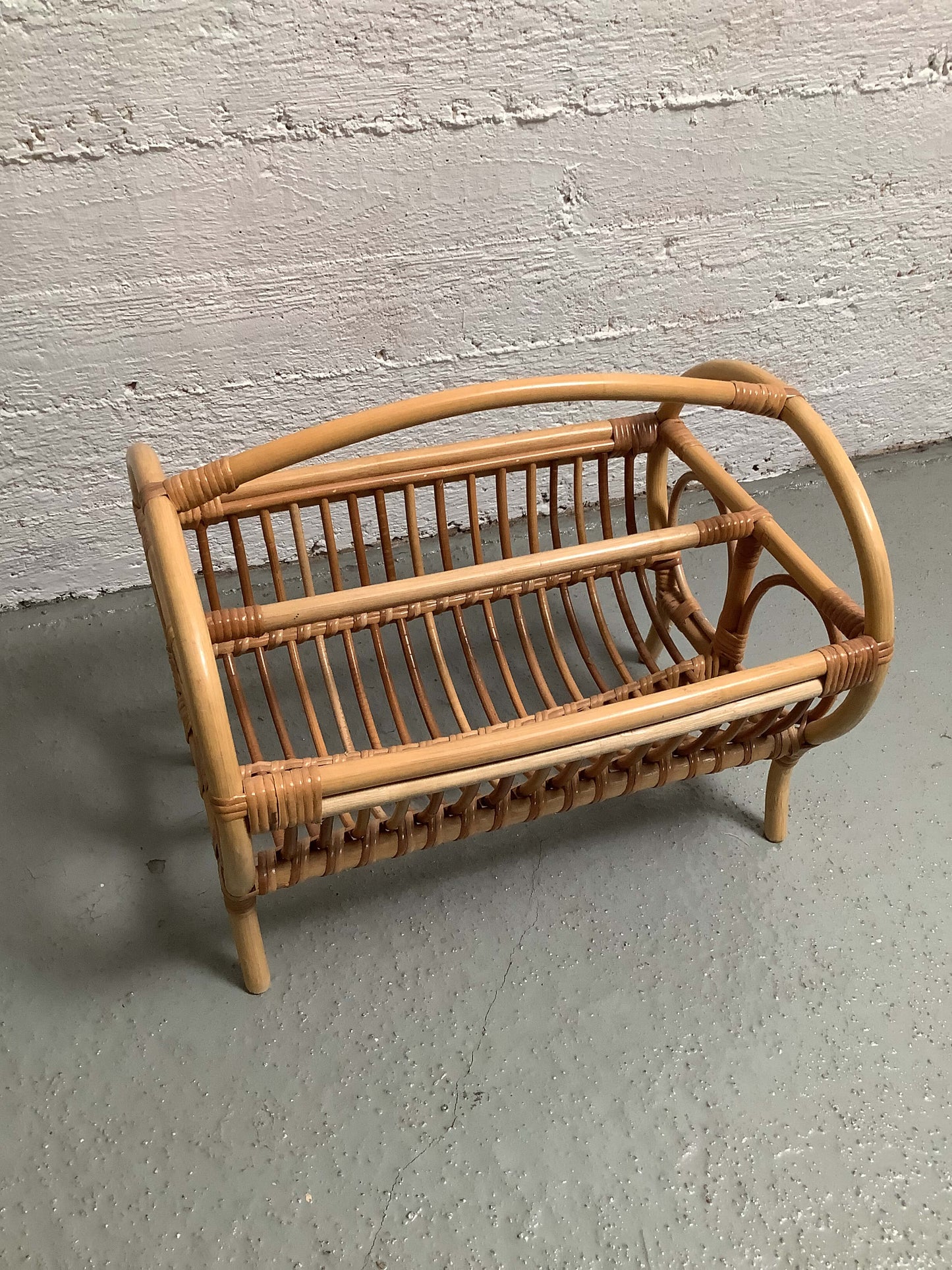 Rottinkinen lehtiteline 70-luku