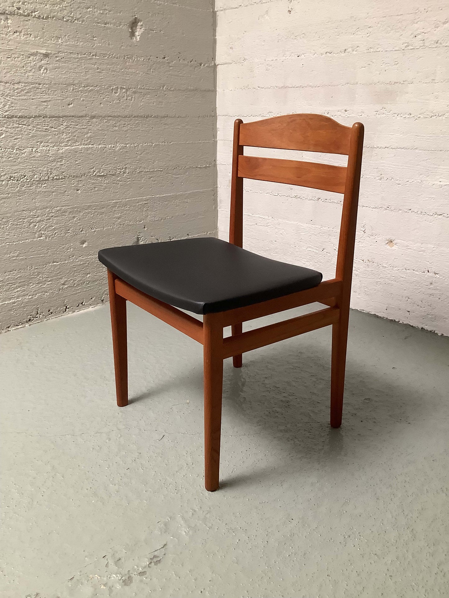 Niels Vodder, Boltinge Stolefabrik 60-luku teak tuolit