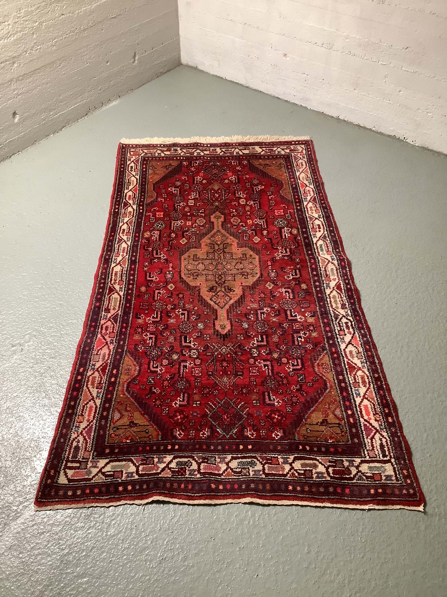 Itämainen vintage villamatto