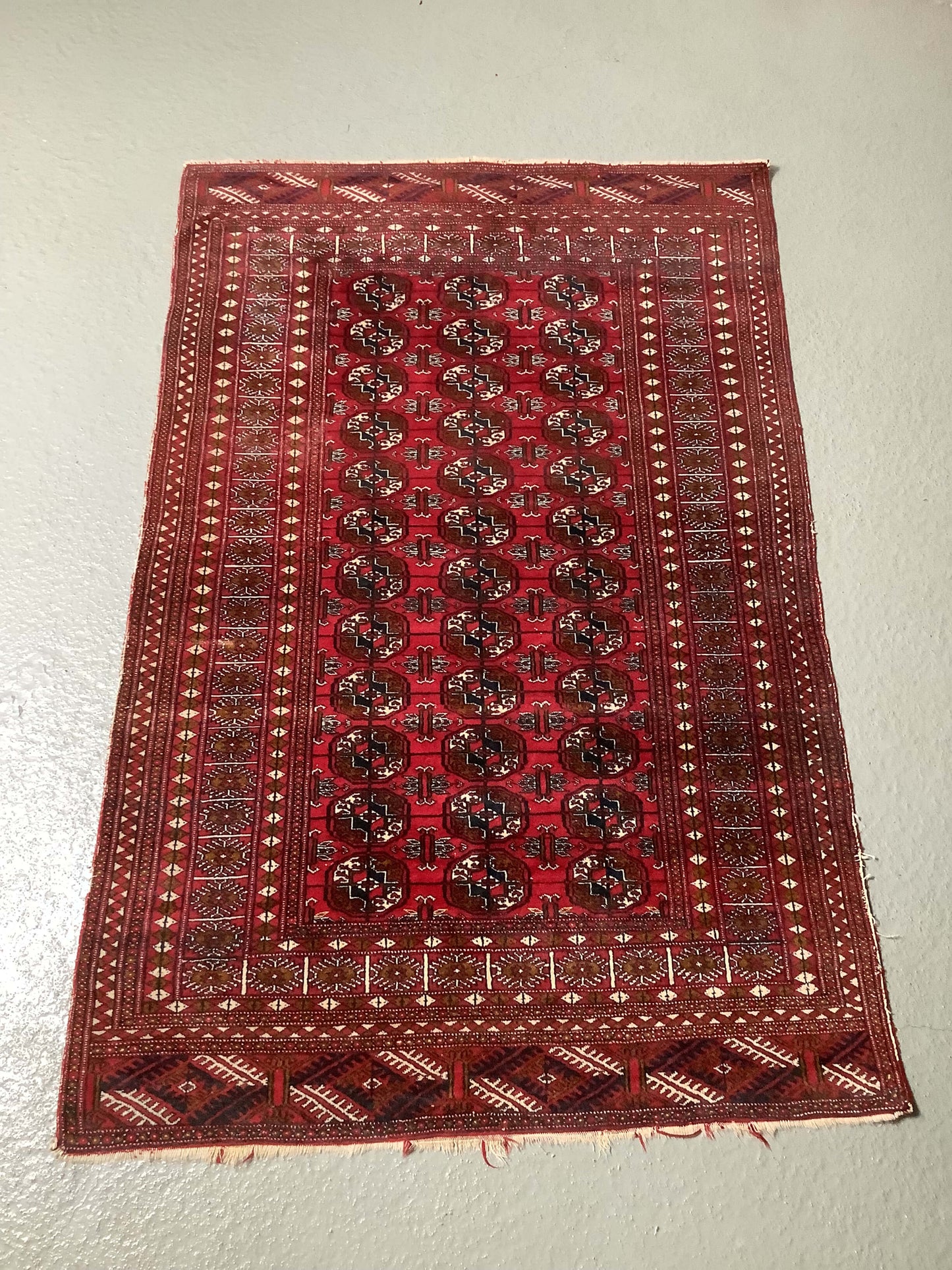 Käsinsolmittu vintage villamatto