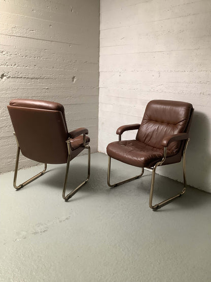 60-luvun nahkaiset nojatuolit