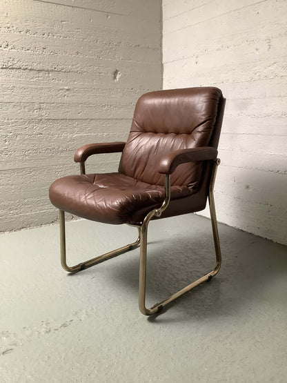 60-luvun nahkaiset nojatuolit