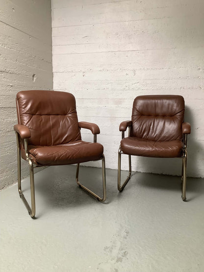 60-luvun nahkaiset nojatuolit