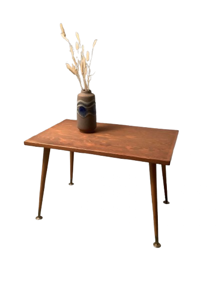 Tanskalainen siro sohvapöytä