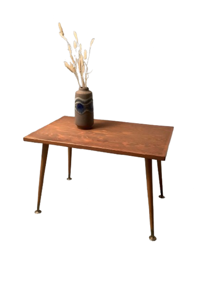 Tanskalainen siro sohvapöytä