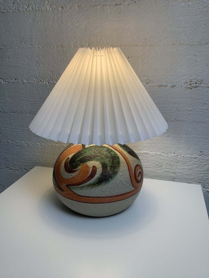 Noomi Backhausen, 1960- luvun keraaminen pöytävalaisin