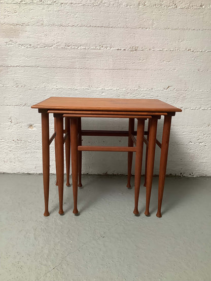 Tanskalainen teak sarjapöytä 60-luku