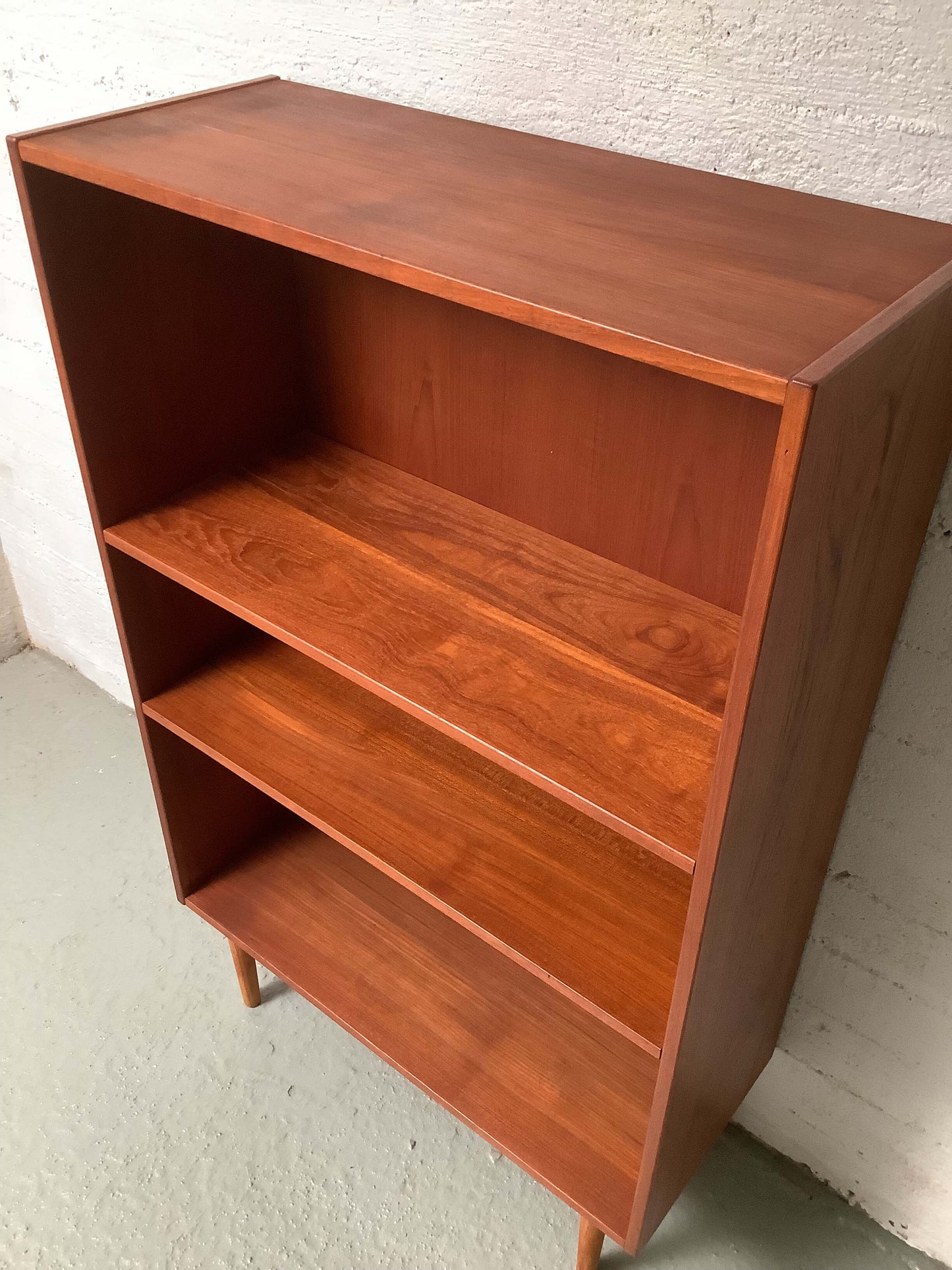 Tanskalainen teak avokirjahylly 60-luku