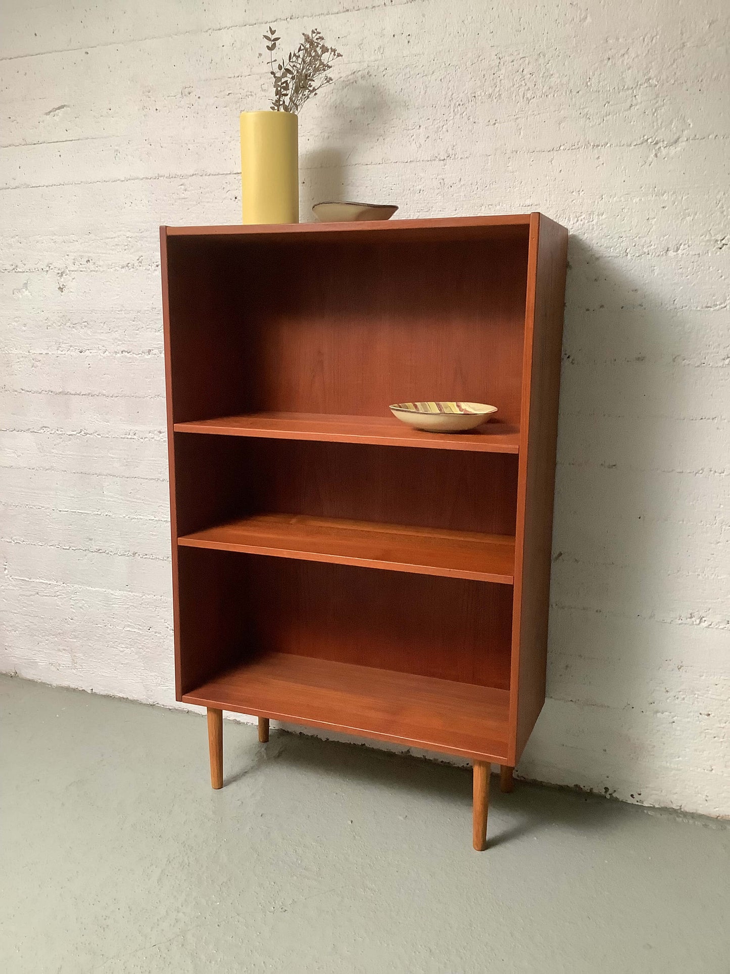 Tanskalainen teak avokirjahylly 60-luku
