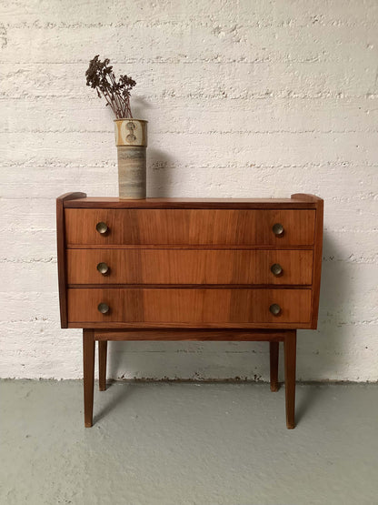 Tanskalainen teak-laatikosto 60-luku