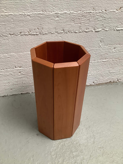 Sateenvarjoteline, Lysgaard Möbler Tanska