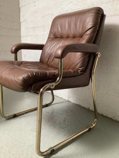 60-luvun nahkaiset nojatuolit