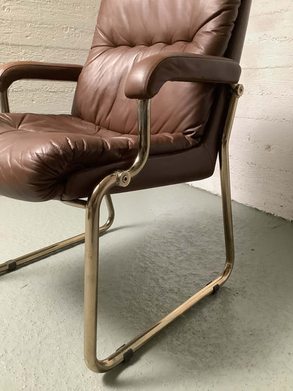 60-luvun nahkaiset nojatuolit