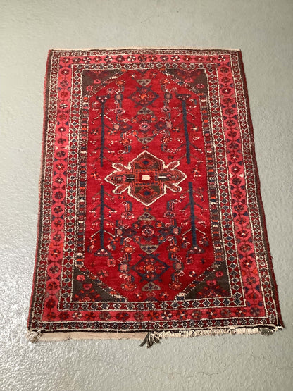 Käsinsolmittu vintage villamatto