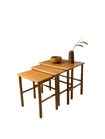 Eino Tuukkanen sarjapöytä